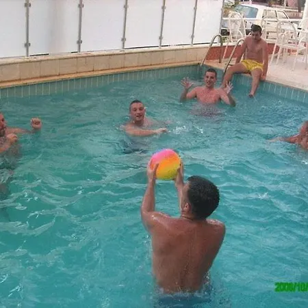 Dias Hotel 2*