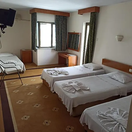Hotel Dias 2*