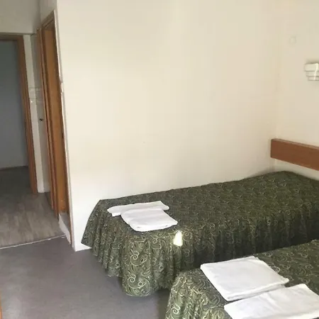 Dias Hotel 2*