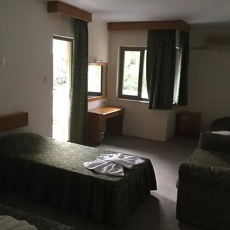 Dias Hotel 2*