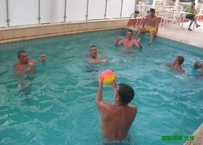 Dias Hotell 2*